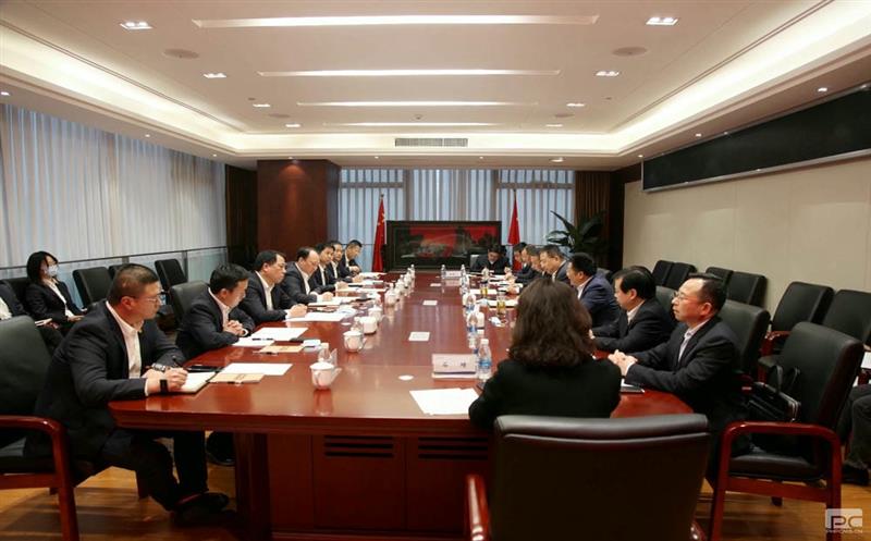 四川菲彩国际与中国二十二冶集团举行工作座谈