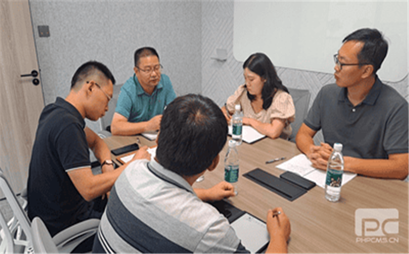 “加强企业劳动保；；；； 关爱职工身心健康” 冶勘物流分工会开展安全检查暨“夏送清凉“慰问活动