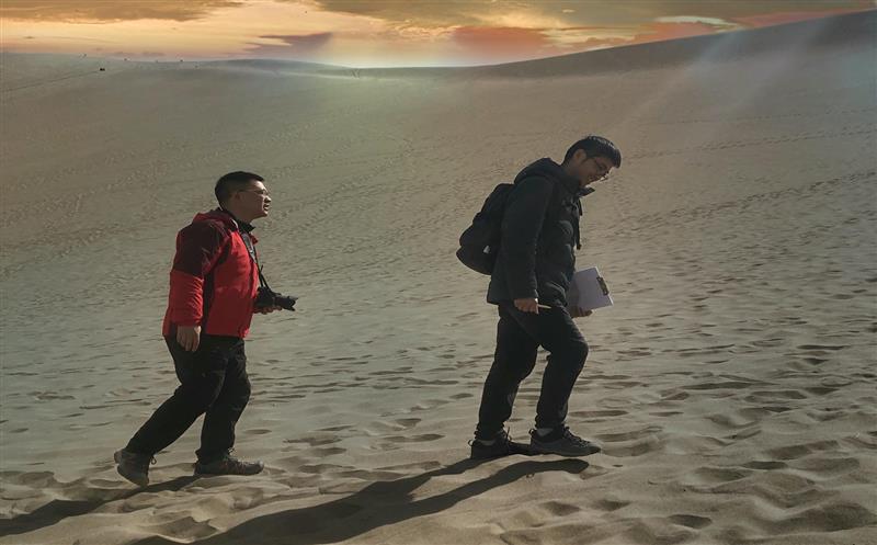 丝路石语证坚韧，，，，，，黄沙百战铸传奇——区调队助力敦煌世界地质公园再评估绿牌侧记